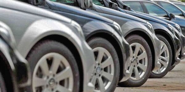 موانع پیش آمده در نقل و انتقال برخی خودروهای وارداتی منطقه آزاد اروند رفع شود