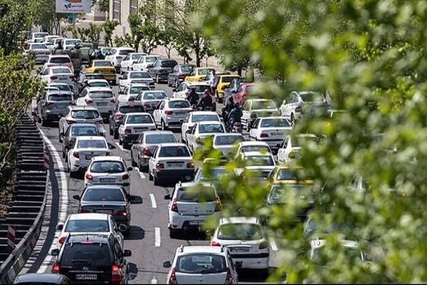 ترافیک صبحگاهی سنگین در ۲ بزرگراه حکیم و صدر تهران