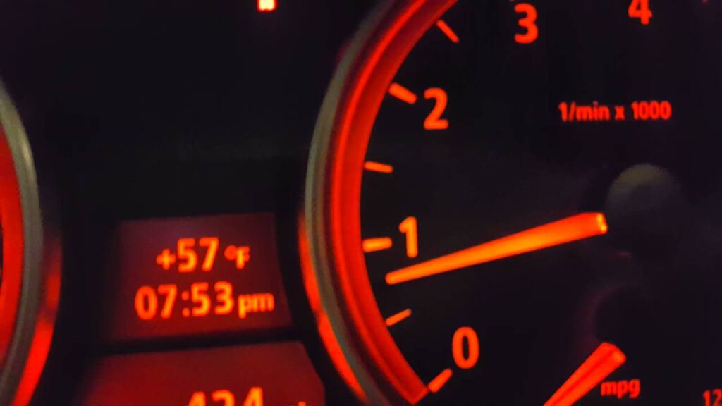 چرا ماشین از روی گاز میپره تصویر 1