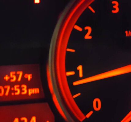 چرا ماشین از روی گاز میپره تصویر 1