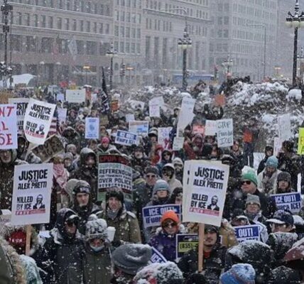 برگزاری تظاهرات در کلمبیا در اعتراض به دخالت آمریکا در ایران