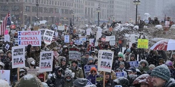 برگزاری تظاهرات در کلمبیا در اعتراض به دخالت آمریکا در ایران