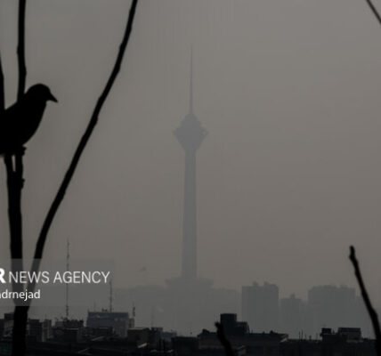 هوای تهران در مرز آلودگی است
